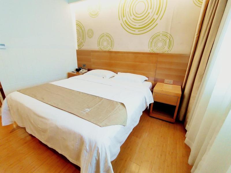 Greentree Inn Jiangxi Fuzhou Gandong Bridge Express Hotel Exterior photo